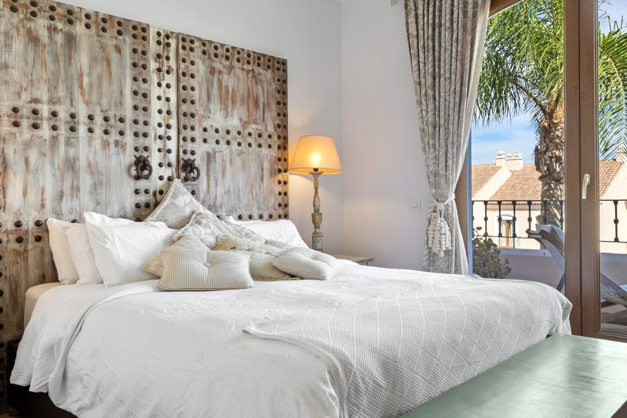 4 soveværelse Villa til salg i Marbella med swimmingpool garage - € 695.000 (Ref: 10066431)