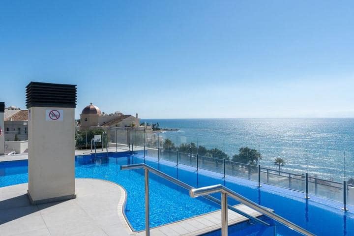 2 chambre Appartement à vendre à Marbella avec piscine garage - 329 500 € (Ref: 10066432)