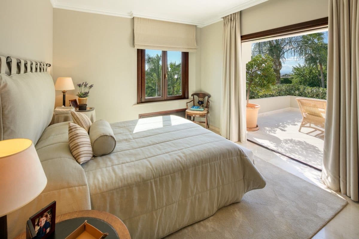 Chalet de 5 habitaciones en Marbella en venta con piscina garaje - 9.500.000 € (Ref: 10066434)