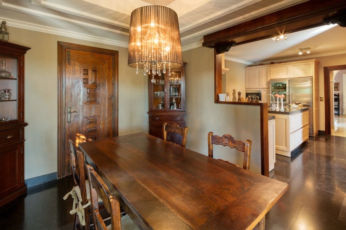 Chalet de 5 habitaciones en Marbella en venta con piscina garaje - 9.500.000 € (Ref: 10066434)