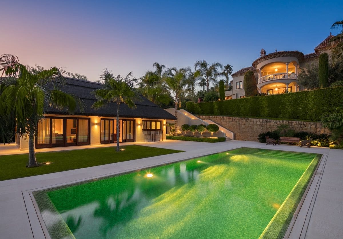 Chalet de 5 habitaciones en Marbella en venta con piscina garaje - 9.500.000 € (Ref: 10066434)