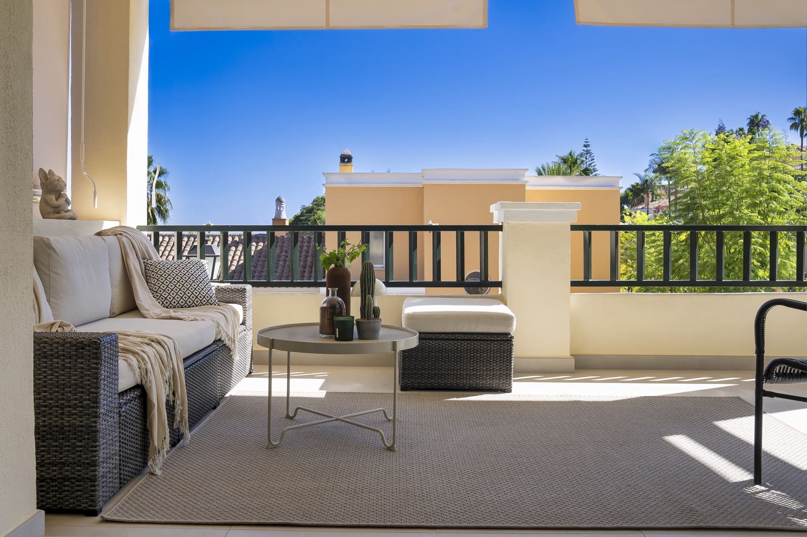 4 sypialnia Willa na sprzedaż w Marbella z basenem garażem - 898 000 € (Ref: 10066436)