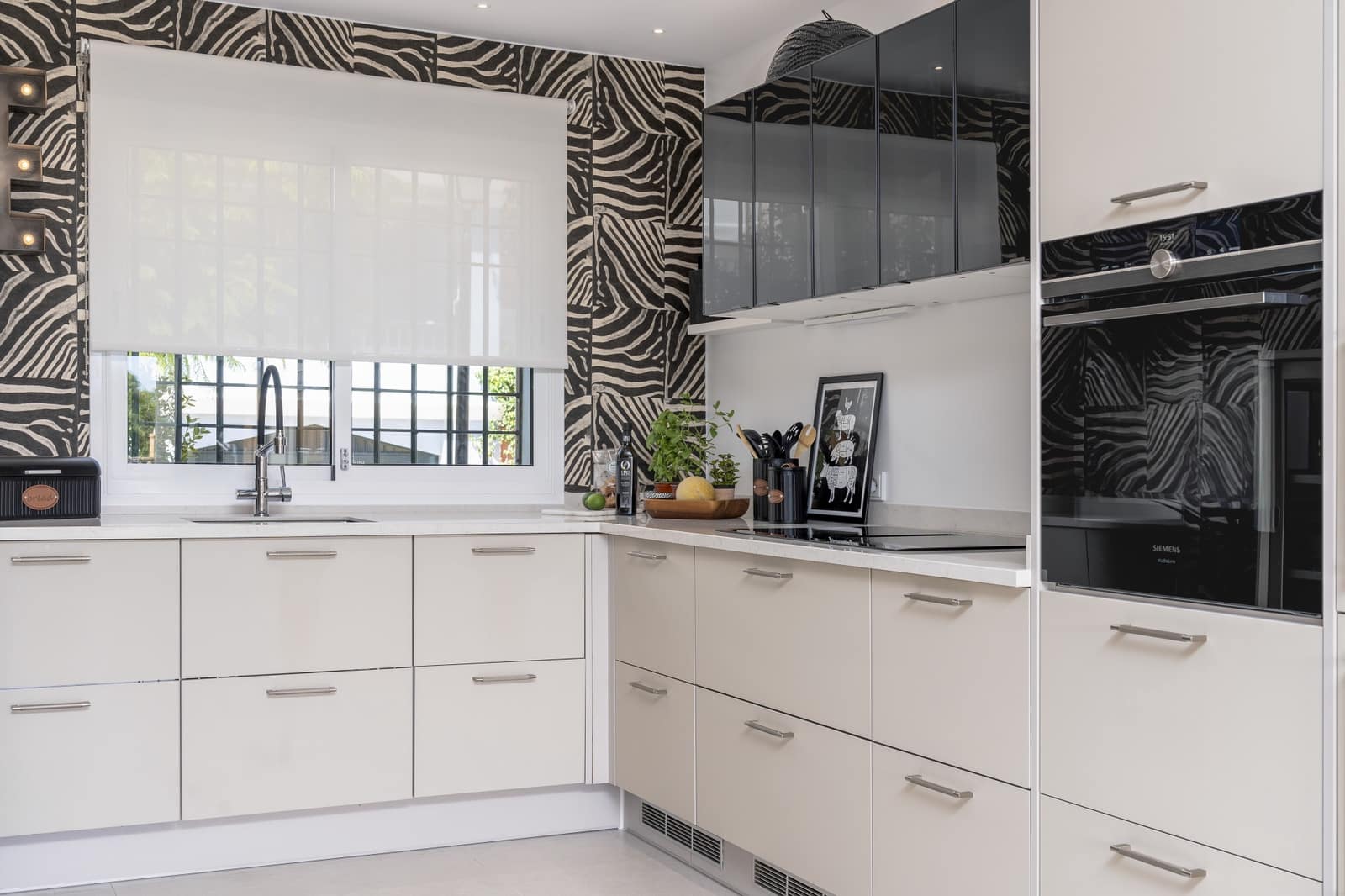 4 sypialnia Willa na sprzedaż w Marbella z basenem garażem - 898 000 € (Ref: 10066436)
