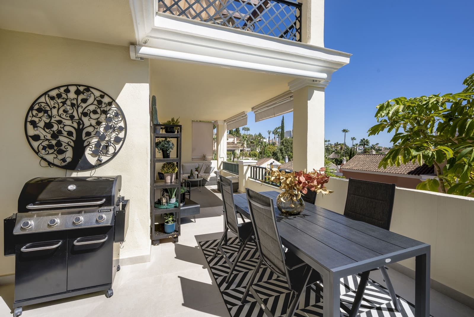 4 sypialnia Willa na sprzedaż w Marbella z basenem garażem - 898 000 € (Ref: 10066436)