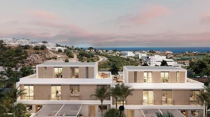 4 sypialnia Willa na sprzedaż w Marbella z basenem garażem - 680 000 € (Ref: 10066439)