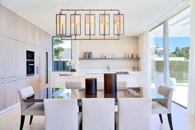 5 sypialnia Willa na sprzedaż w Marbella z basenem - 4 500 000 € (Ref: 10066441)