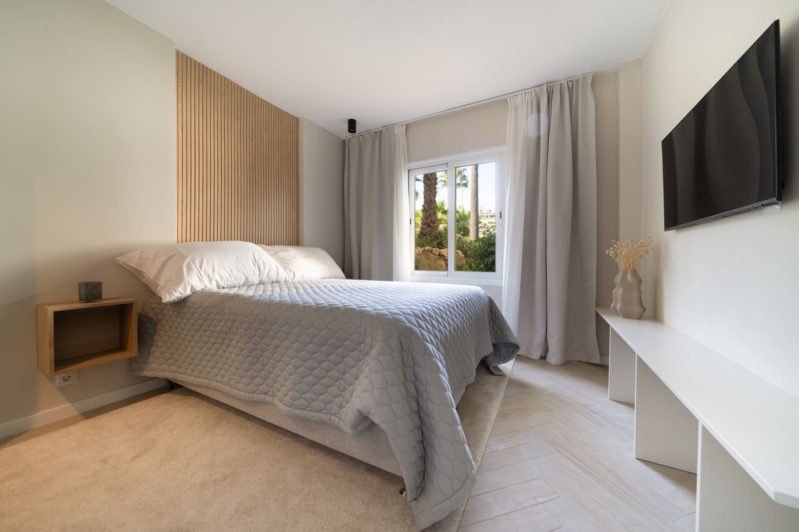 3 bedroom Apartment for sale in Marbella with pool garage - € 990,000 (Ref: 10066442)