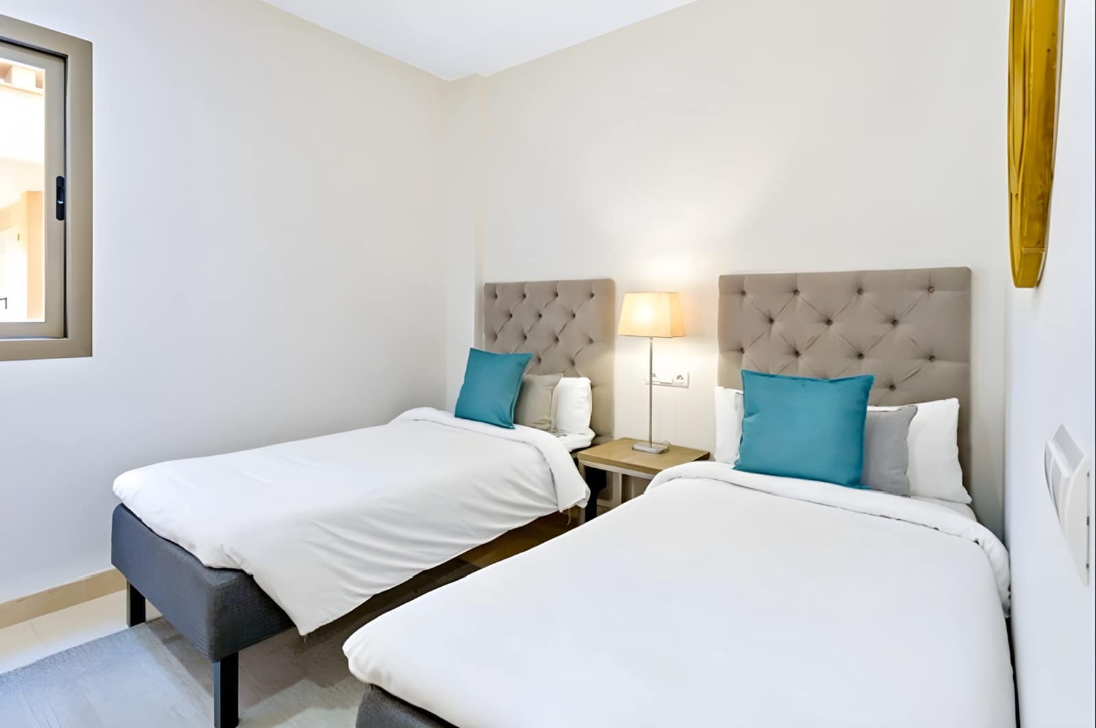 2 bedroom Apartment for sale in Marbella with pool garage - € 385,000 (Ref: 10066453)