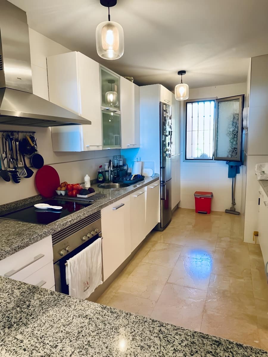 2 bedroom Apartment for sale in Marbella with pool garage - € 385,000 (Ref: 10066453)