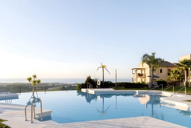 2 bedroom Apartment for sale in Marbella with pool garage - € 385,000 (Ref: 10066453)