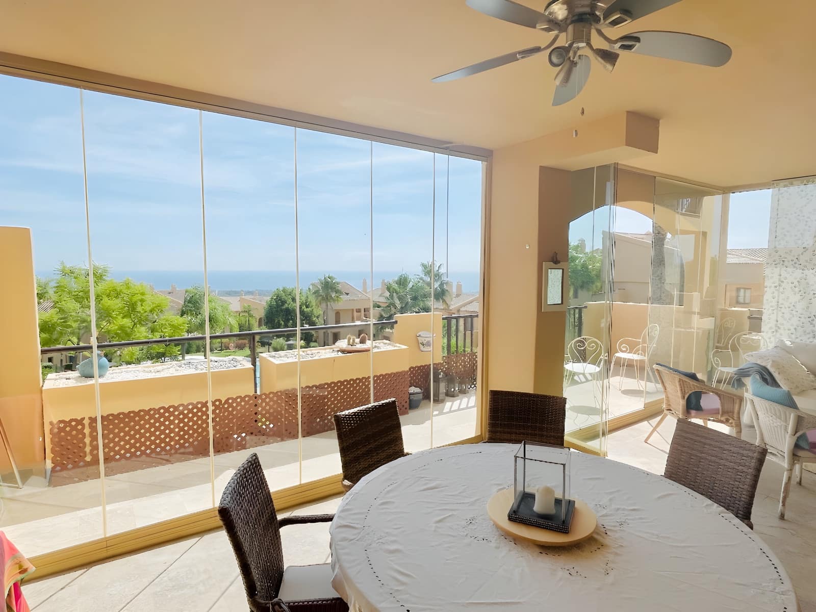 2 bedroom Apartment for sale in Marbella with pool garage - € 385,000 (Ref: 10066453)