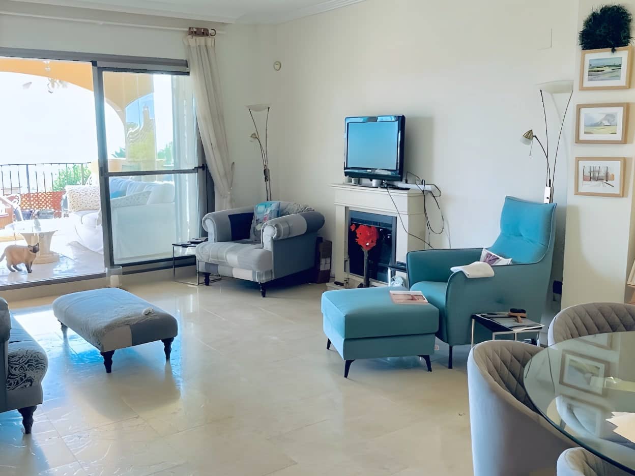 Apartamento de 2 habitaciones en Marbella en venta con piscina garaje - 385.000 € (Ref: 10066453)