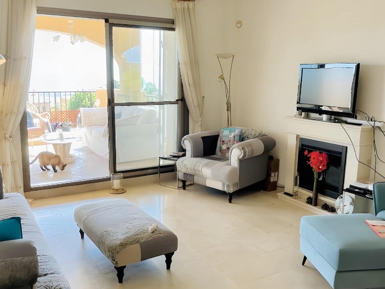 Apartamento de 2 habitaciones en Marbella en venta con piscina garaje - 385.000 € (Ref: 10066453)