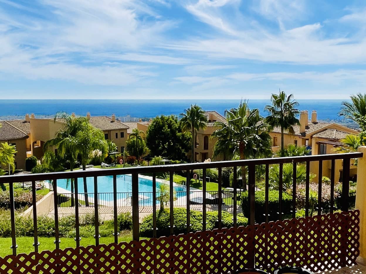 Apartamento de 2 habitaciones en Marbella en venta con piscina garaje - 385.000 € (Ref: 10066453)