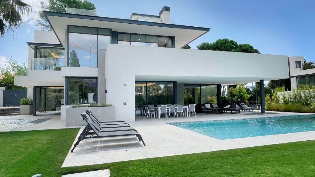 5 Zimmer Villa zu verkaufen in Marbella mit Pool Garage - 4.650.000 € (Ref: 10066458)