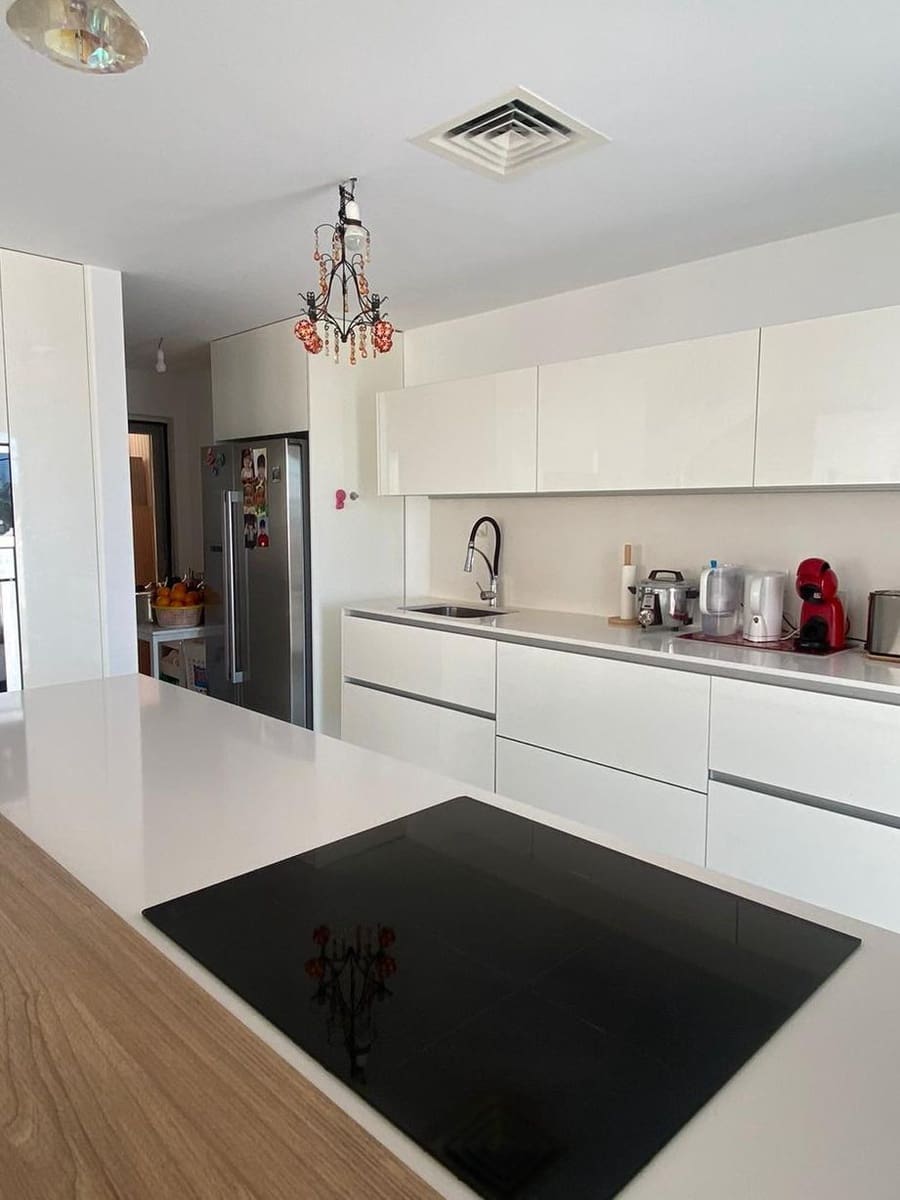 4 sypialnia Willa na sprzedaż w Marbella z basenem - 1 099 000 € (Ref: 10066460)