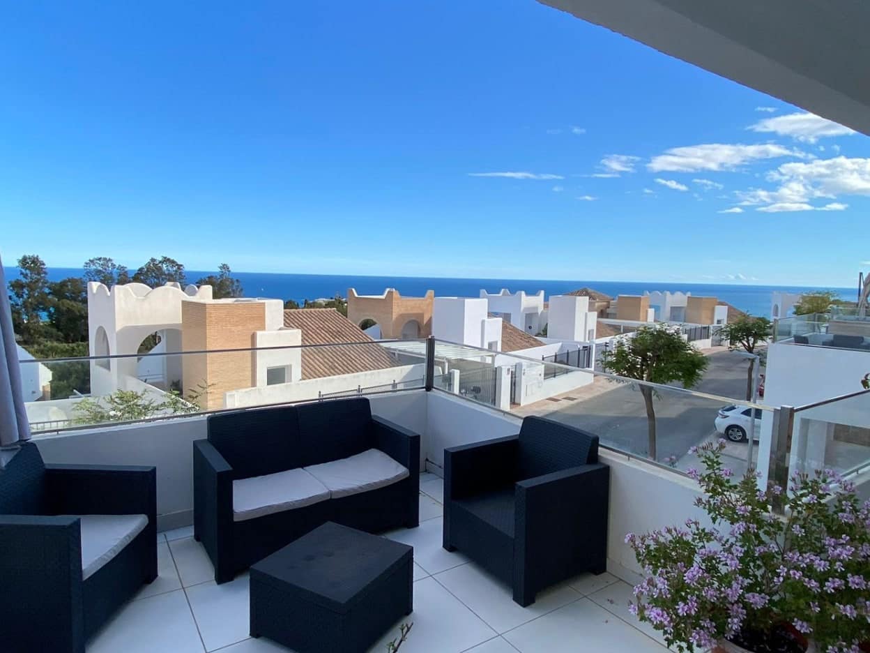 4 Zimmer Villa zu verkaufen in Marbella mit Pool - 1.099.000 € (Ref: 10066460)