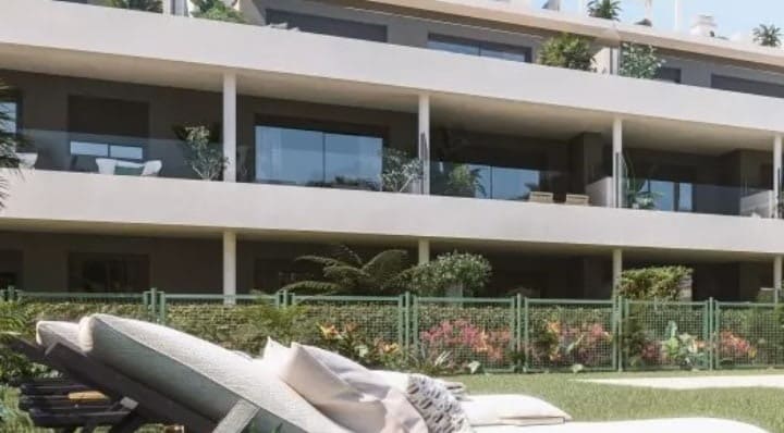 Apartamento de 3 habitaciones en Marbella en venta con piscina garaje - 279.000 € (Ref: 10066463)