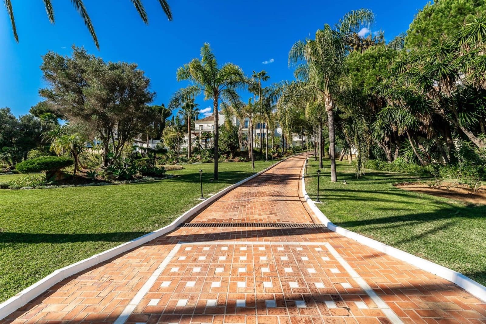 16 camera da letto Villa in vendita in Marbella con piscina garage - 9.750.000 € (Rif: 10066468)