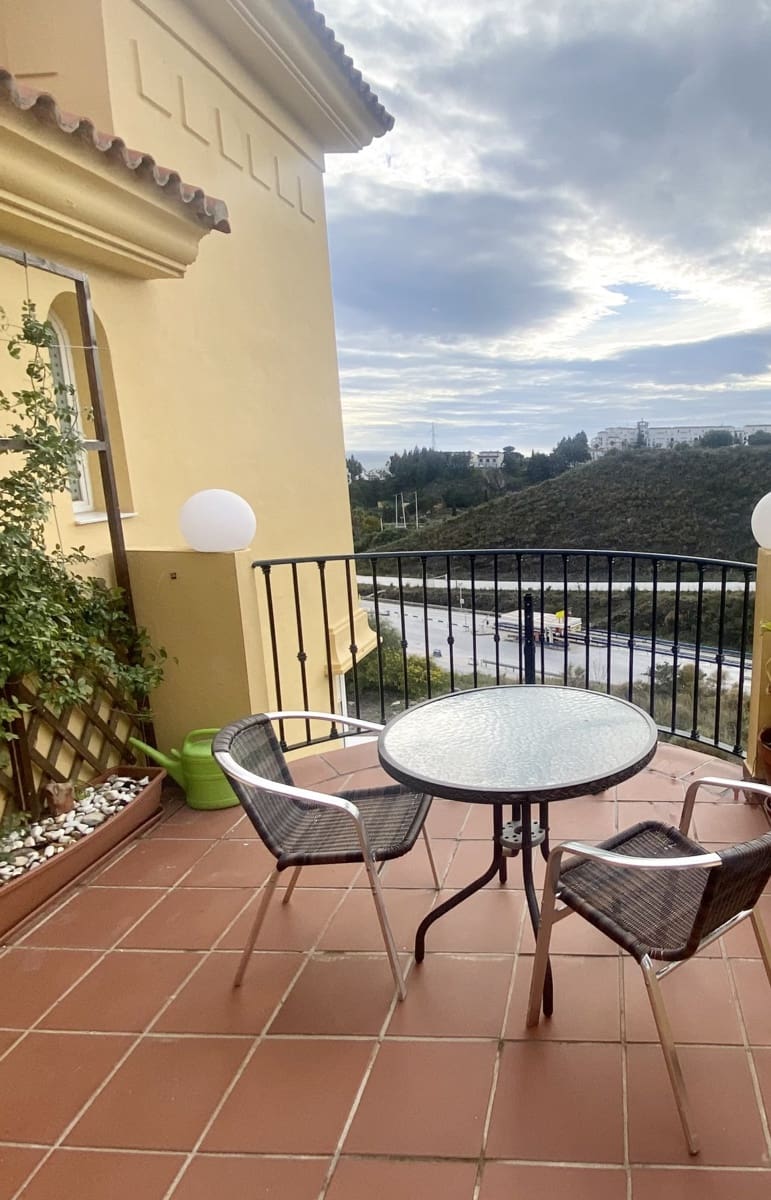 2 bedroom Apartment for sale in Marbella with pool garage - € 265,000 (Ref: 10066470)