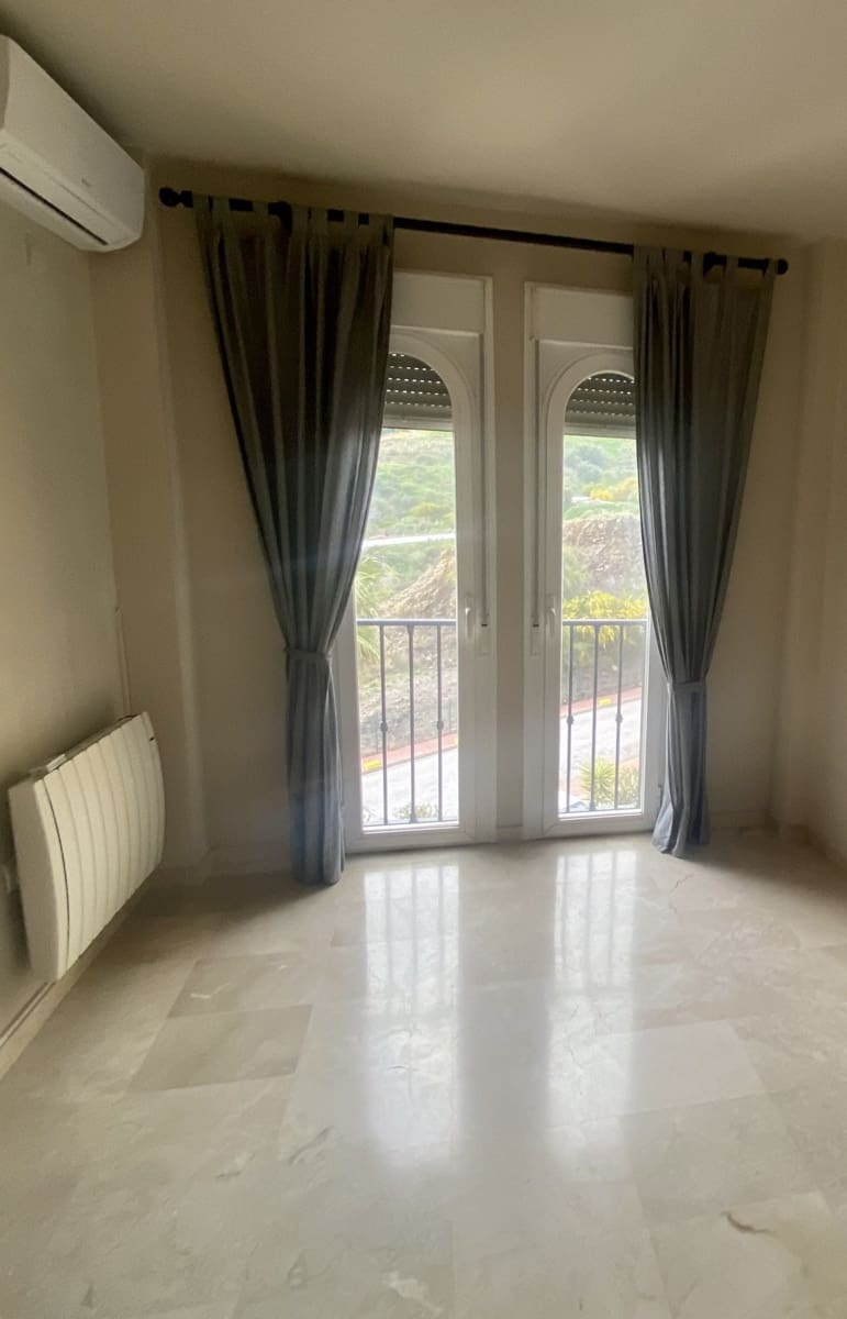 2 bedroom Apartment for sale in Marbella with pool garage - € 265,000 (Ref: 10066470)