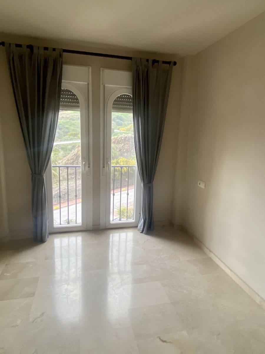 2 bedroom Apartment for sale in Marbella with pool garage - € 265,000 (Ref: 10066470)