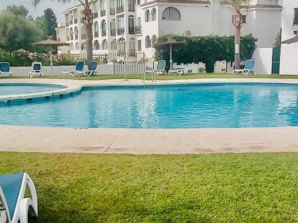 2 chambre Appartement à vendre à Marbella avec piscine - 300 000 € (Ref: 10066471)