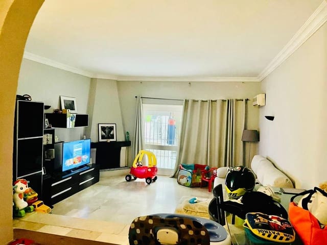2 chambre Appartement à vendre à Marbella avec piscine - 300 000 € (Ref: 10066471)