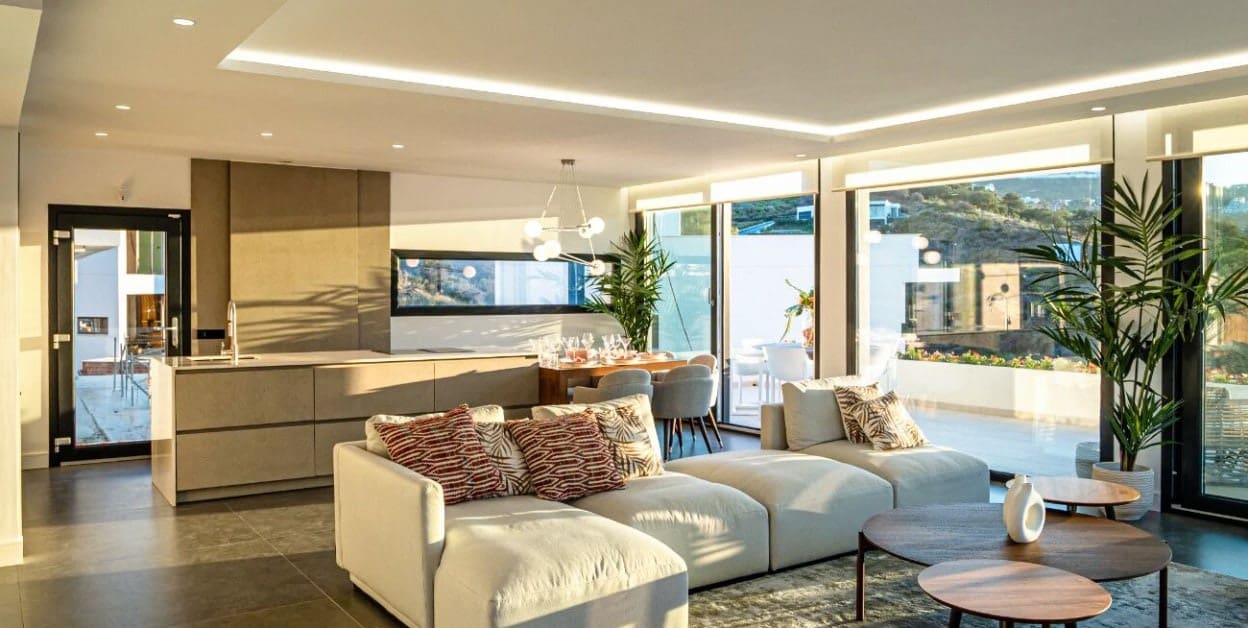 3 bedroom Villa for sale in Marbella with pool garage - € 800,000 (Ref: 10066472)