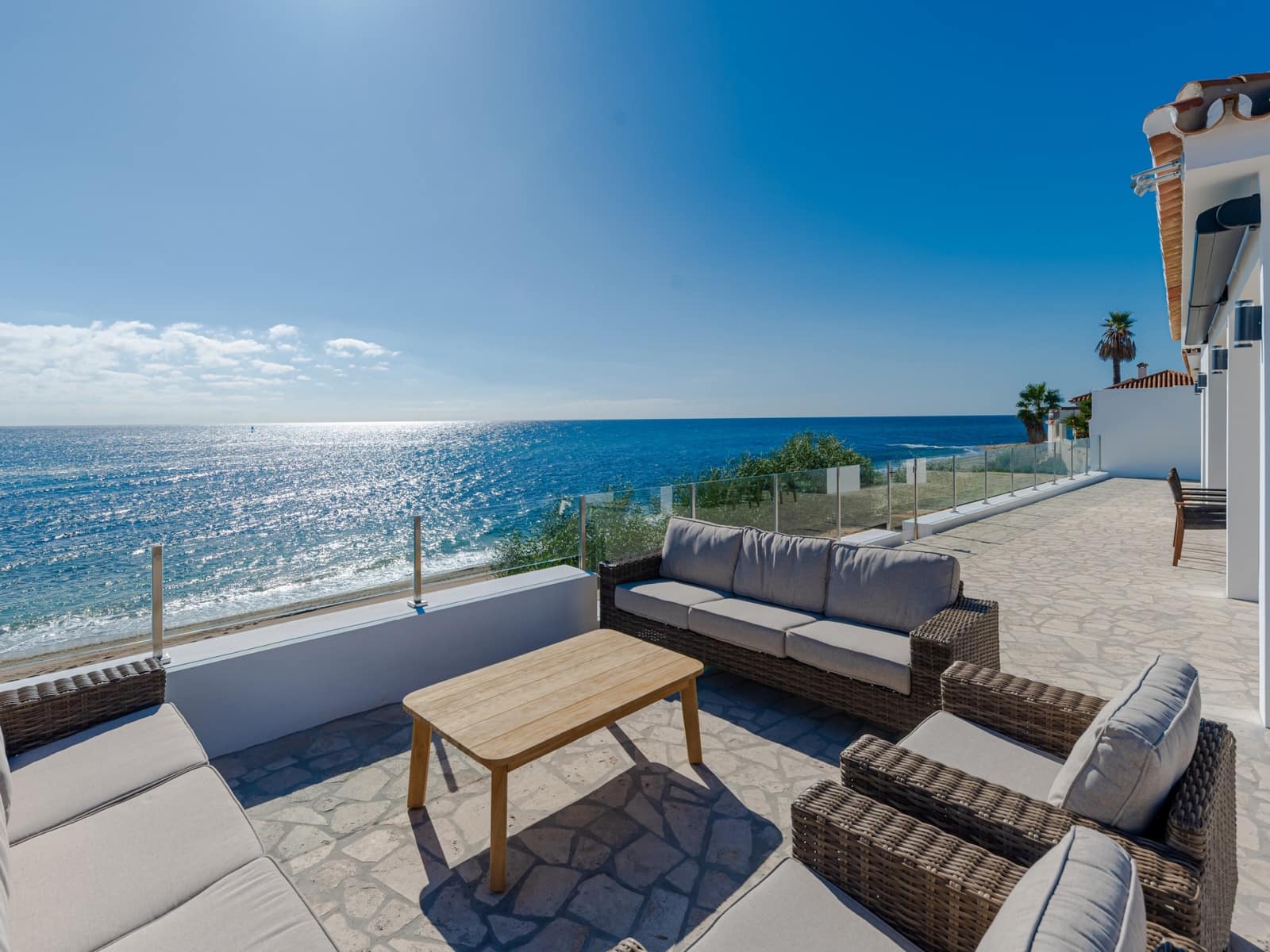 4 bedroom Villa for sale in Marbella with pool garage - € 2,495,000 (Ref: 10066480)
