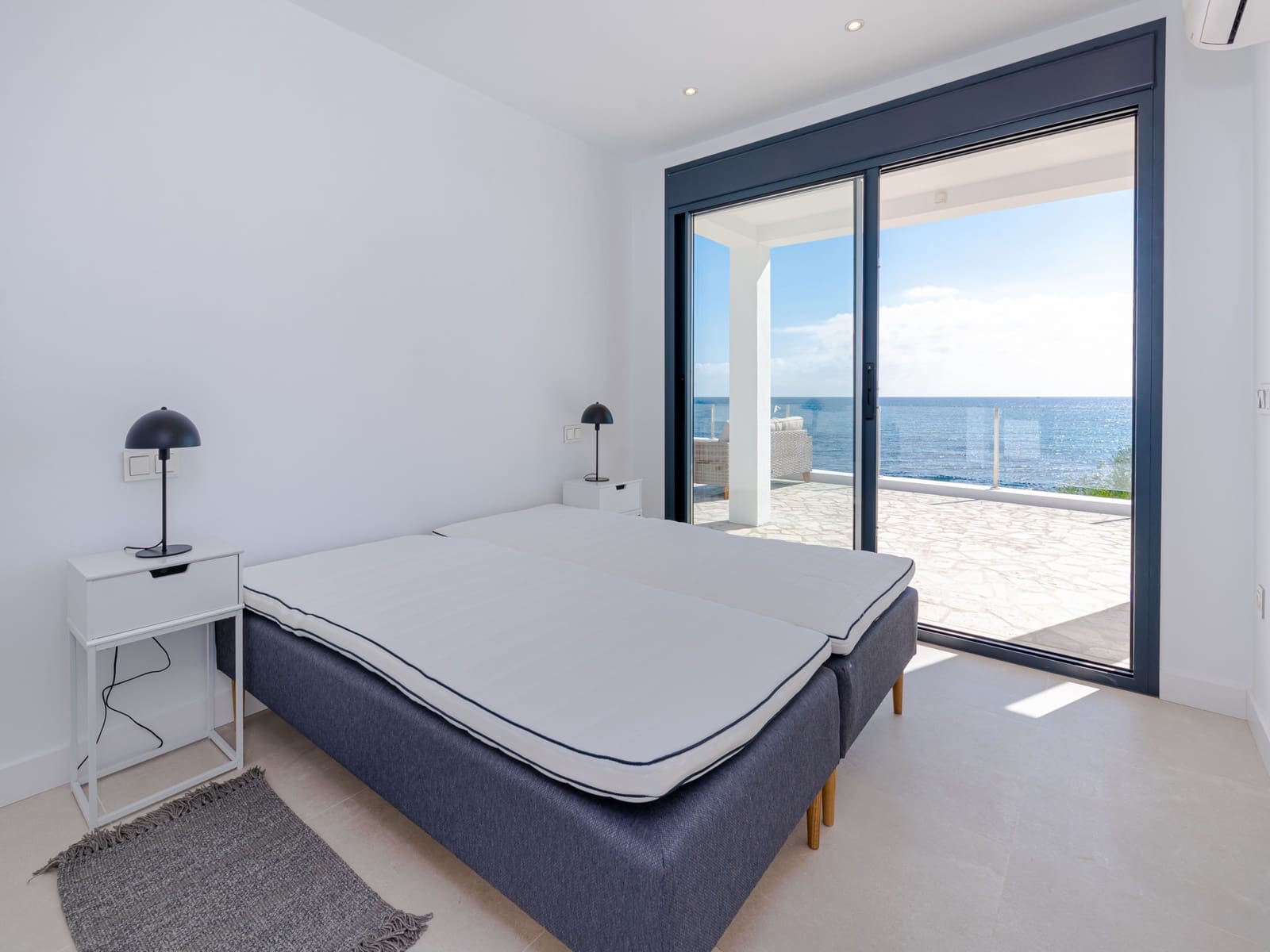 4 bedroom Villa for sale in Marbella with pool garage - € 2,495,000 (Ref: 10066480)