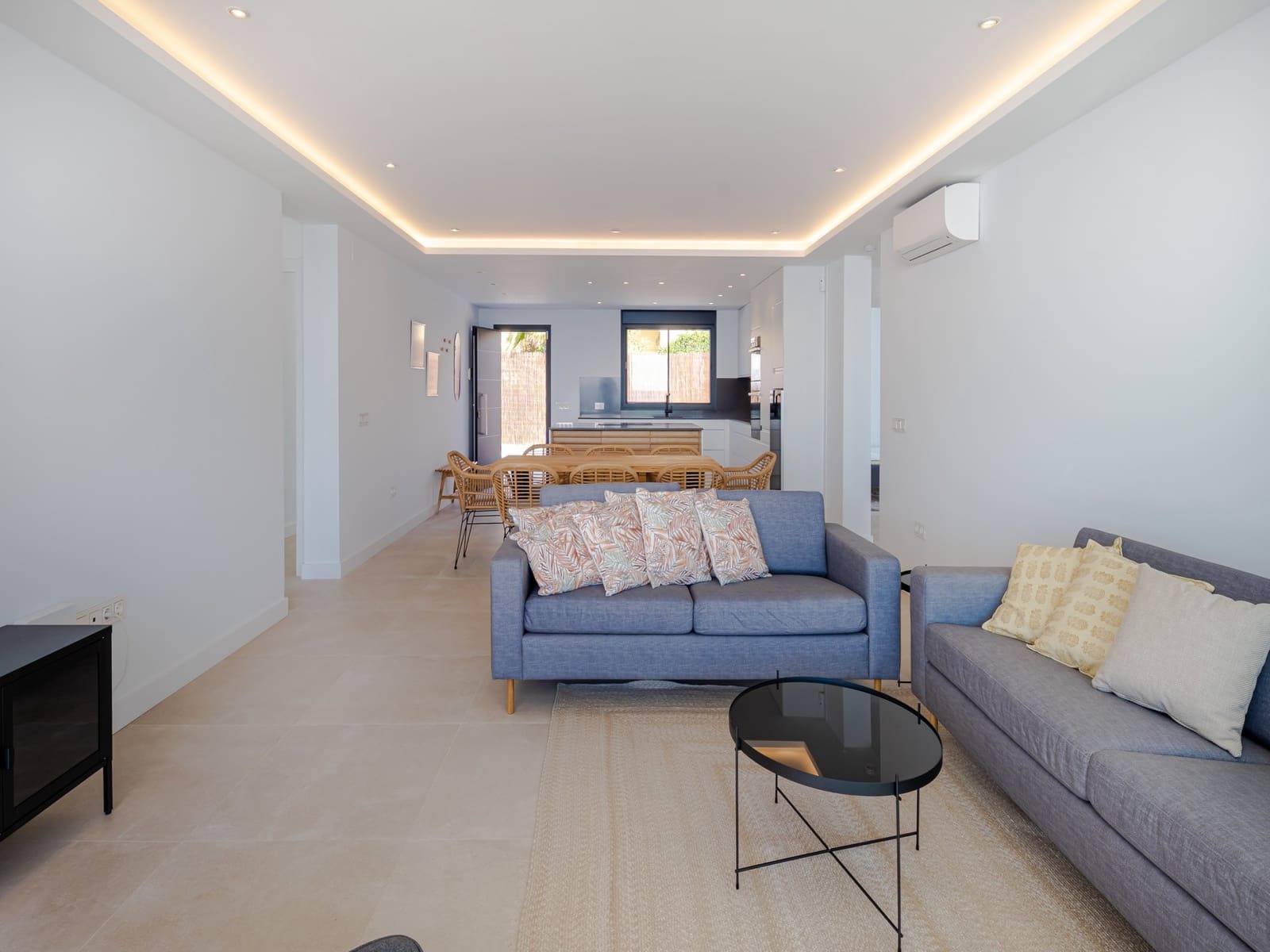 4 bedroom Villa for sale in Marbella with pool garage - € 2,495,000 (Ref: 10066480)