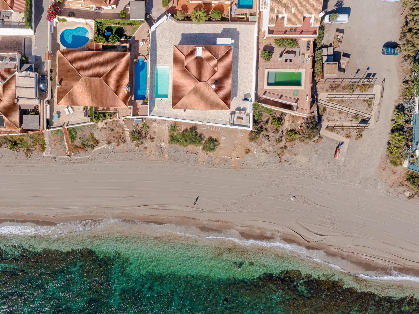 4 bedroom Villa for sale in Marbella with pool garage - € 2,495,000 (Ref: 10066480)