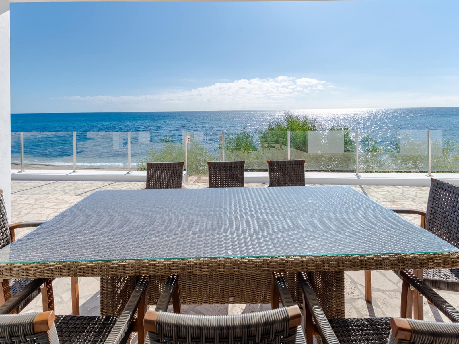 4 bedroom Villa for sale in Marbella with pool garage - € 2,495,000 (Ref: 10066480)