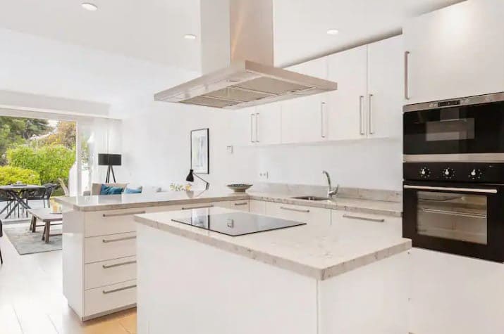 3 bedroom Apartment for sale in Marbella with pool - € 449,000 (Ref: 10066489)