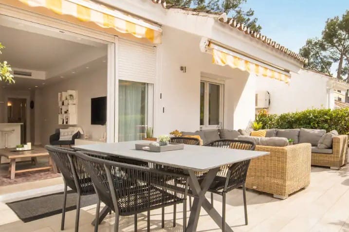 3 bedroom Apartment for sale in Marbella with pool - € 449,000 (Ref: 10066489)