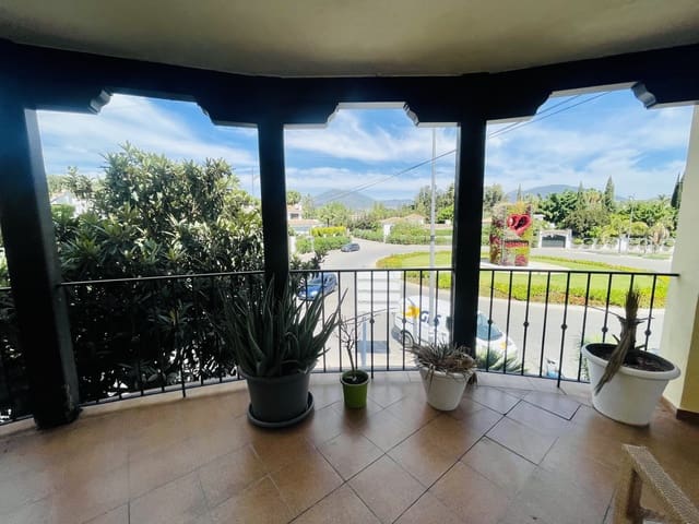 3 sypialnia Apartament na sprzedaż w Marbella z basenem garażem - 425 000 € (Ref: 10066493)