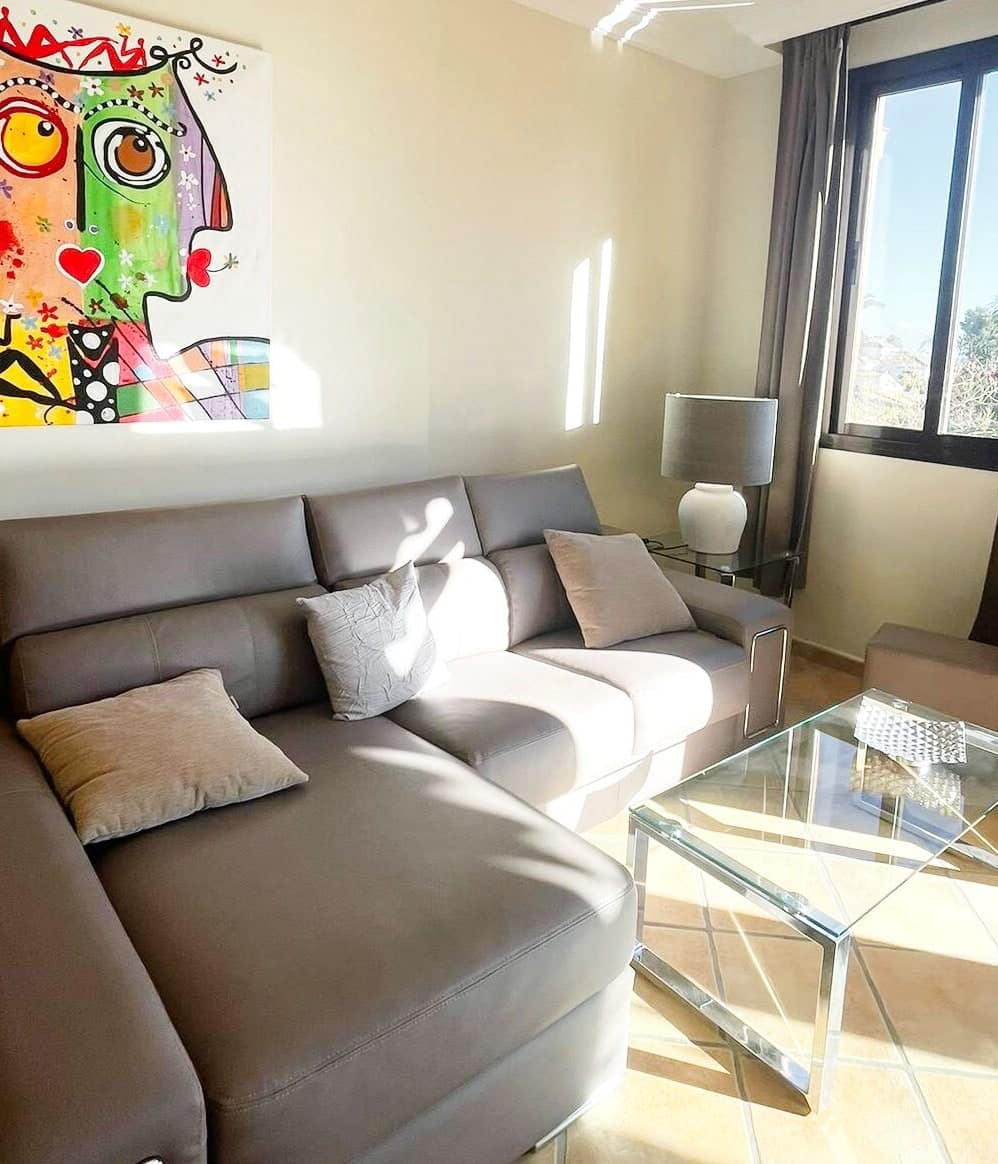 3 bedroom Apartment for sale in El Paraiso with pool - € 490,000 (Ref: 10066497)