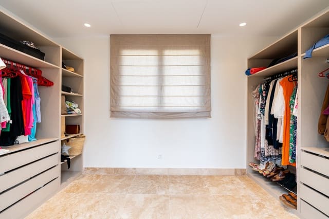 4 Zimmer Villa zu verkaufen in Marbella mit Pool Garage - 4.495.000 € (Ref: 10066503)