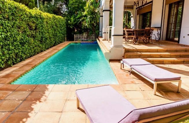 5 bedroom Villa for sale in Marbella with pool garage - € 1,940,000 (Ref: 10066510)