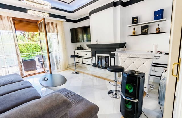 5 bedroom Villa for sale in Marbella with pool garage - € 1,940,000 (Ref: 10066510)