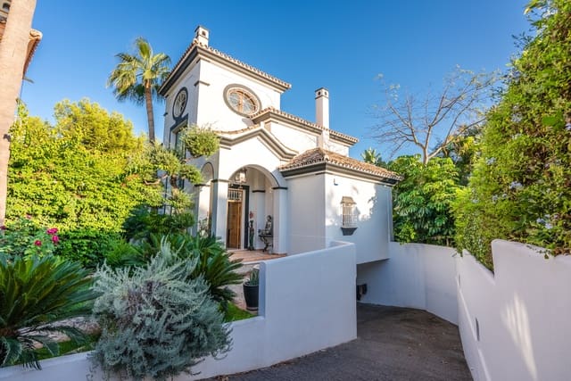 5 bedroom Villa for sale in Marbella with pool garage - € 1,940,000 (Ref: 10066510)