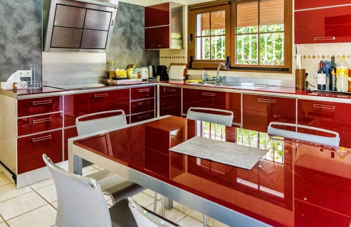 5 bedroom Villa for sale in Marbella with pool garage - € 1,940,000 (Ref: 10066510)