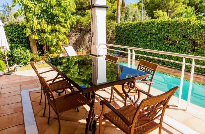 5 bedroom Villa for sale in Marbella with pool garage - € 1,940,000 (Ref: 10066510)