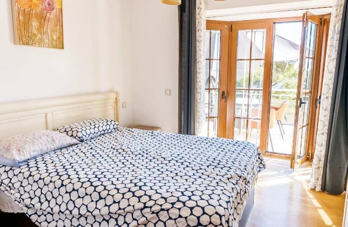 5 bedroom Villa for sale in Marbella with pool garage - € 1,940,000 (Ref: 10066510)