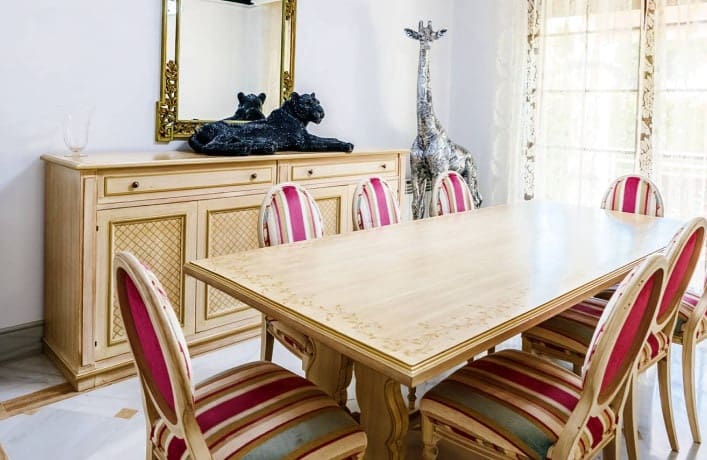5 bedroom Villa for sale in Marbella with pool garage - € 1,940,000 (Ref: 10066510)