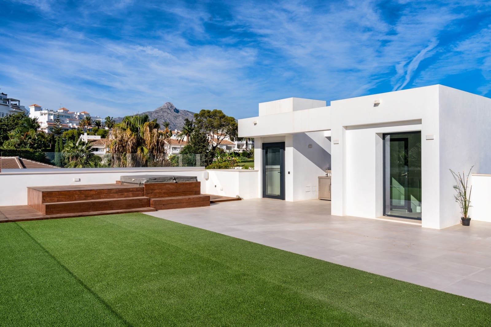 5 chambre Villa/Maison à vendre à Marbella avec piscine garage - 4 750 000 € (Ref: 10066512)