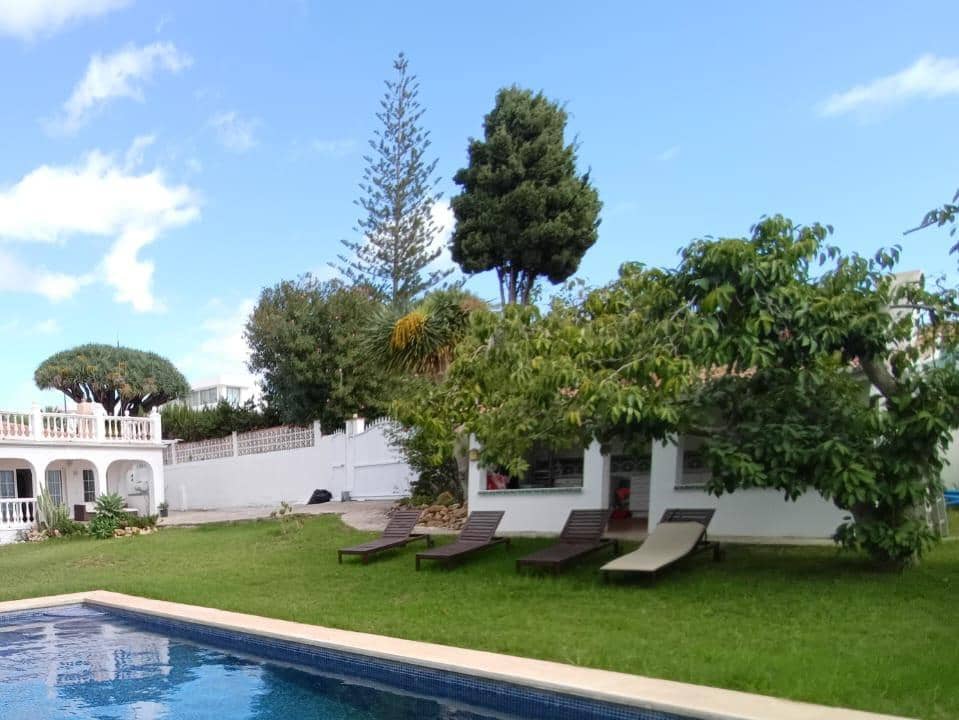 Chalet de 3 habitaciones en Marbella en venta con piscina - 1.200.000 € (Ref: 10066513)