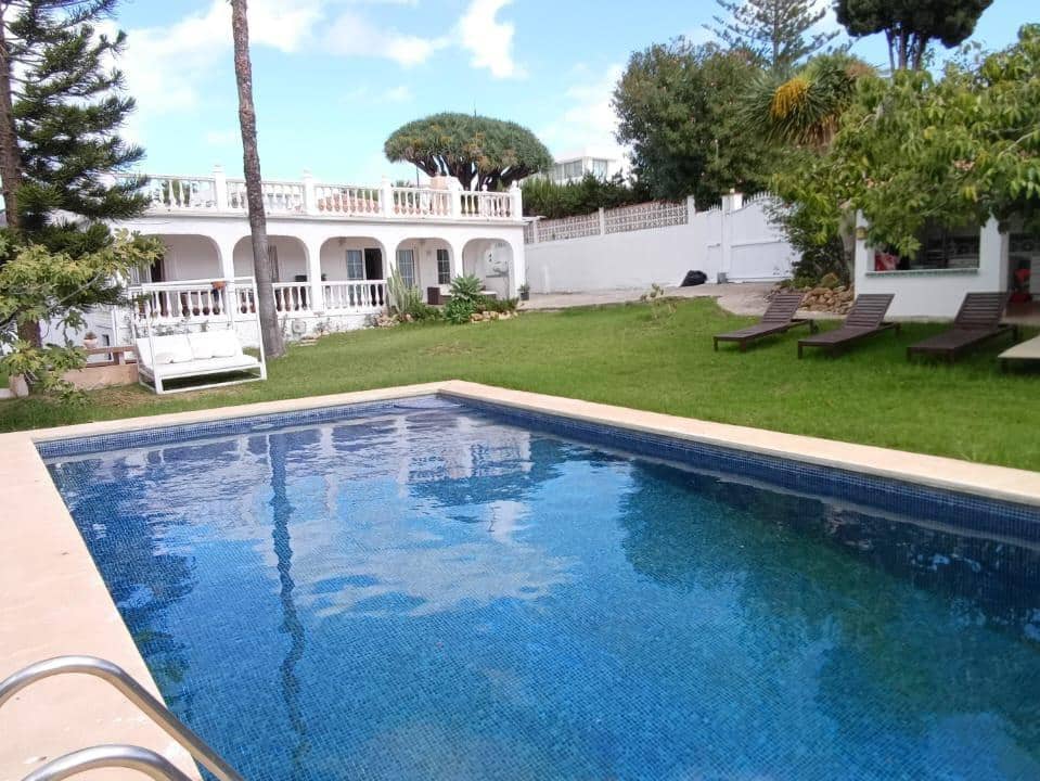 Chalet de 3 habitaciones en Marbella en venta con piscina - 1.200.000 € (Ref: 10066513)