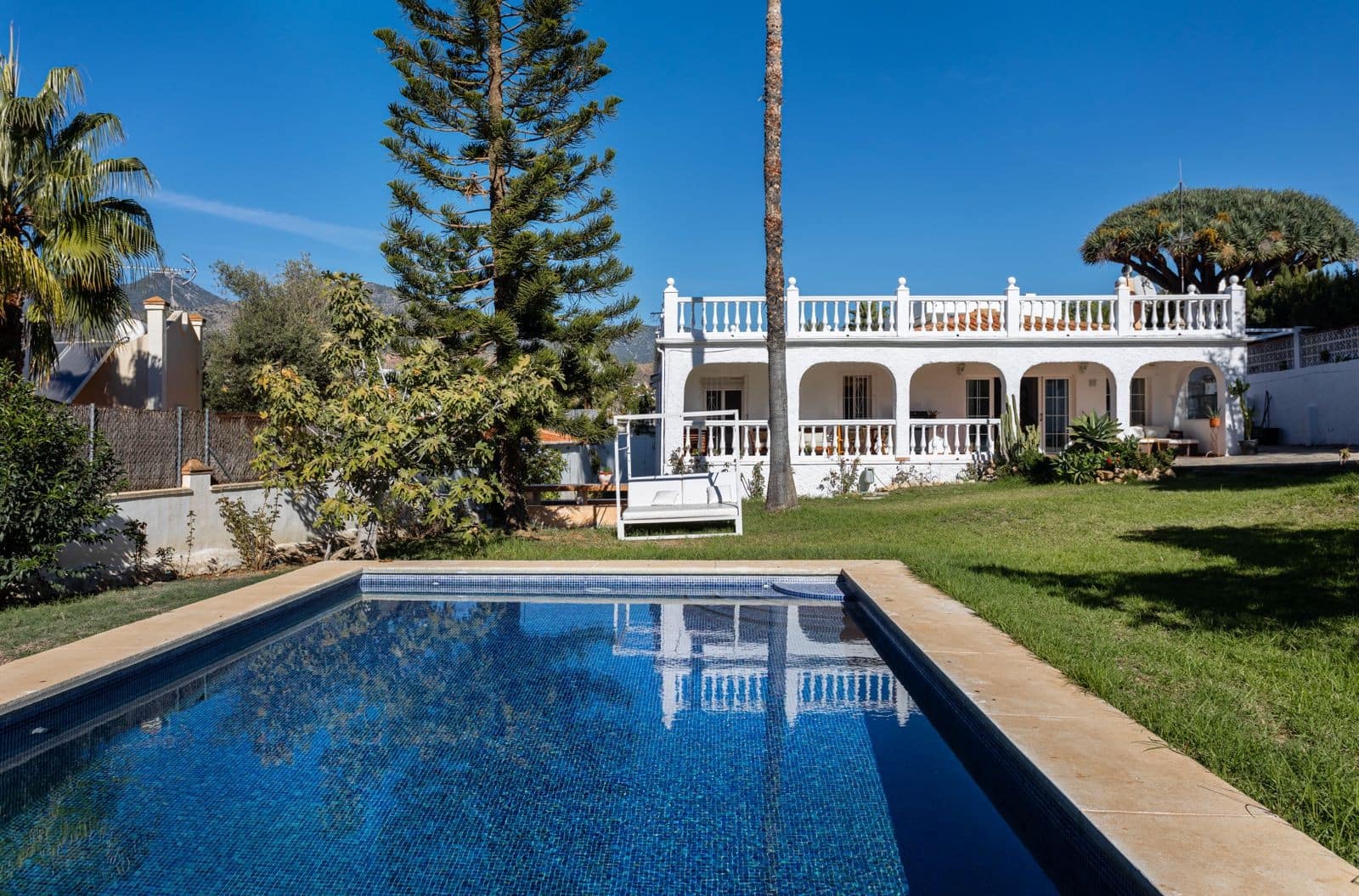 Chalet de 3 habitaciones en Marbella en venta con piscina - 1.200.000 € (Ref: 10066513)
